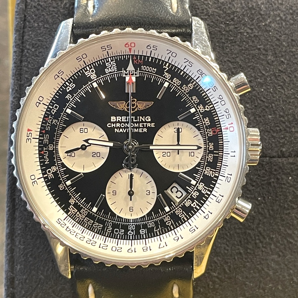 Excellent condition. Breitling Navitimer A23322